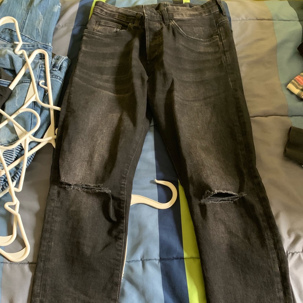 H&M Distressed Skinny Jeans